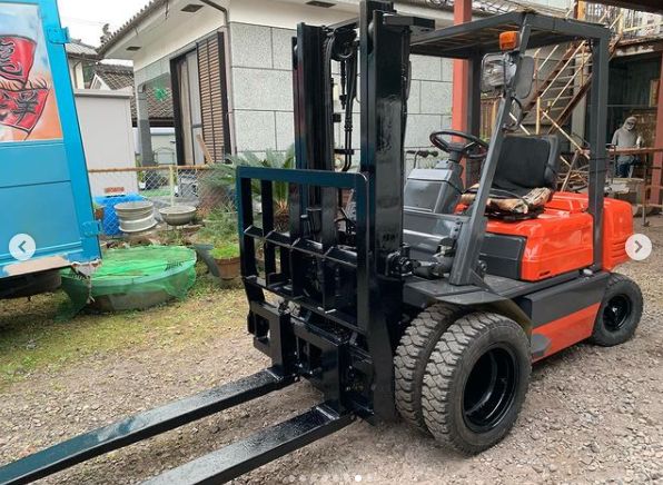 フォークリフトの塗装後2