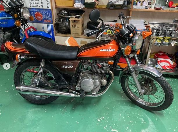 KAWASAKI Z200の火の玉カラー・塗装